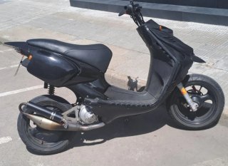 Beta Ark Scooter Negra
