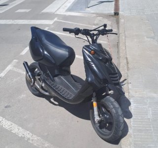 Beta Ark Scooter Negra
