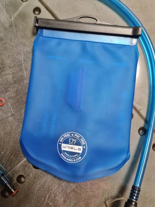 ​Bossa d'hidratació Wrels 1L amb tub