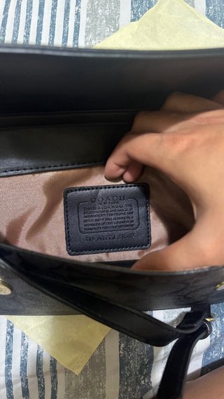 Bolsito Coach Negro y Dorado