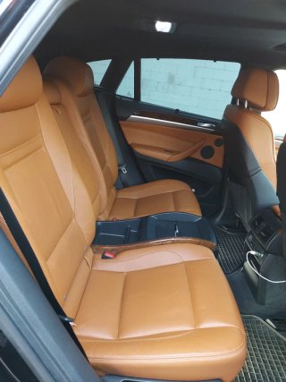 BMW X6 2011