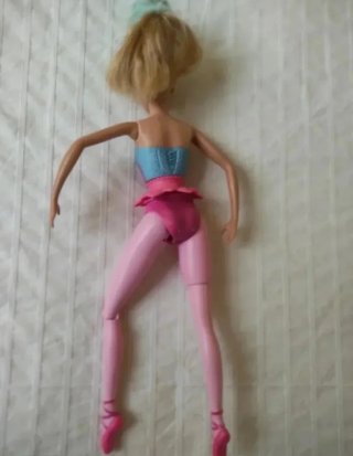 Muñeca bailarina articulada Mattel