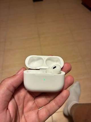 Airpods Pro 2 (Falta Izquierdo)