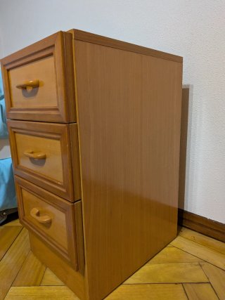 Cajonera de madera maciza