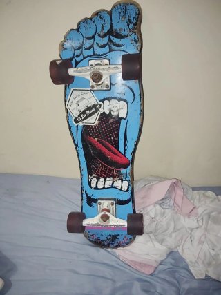 Skate Santa Cruz sgreaming foot