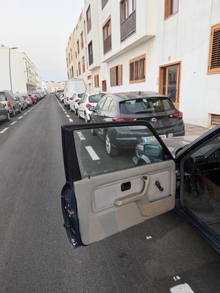 BMW e30 318is