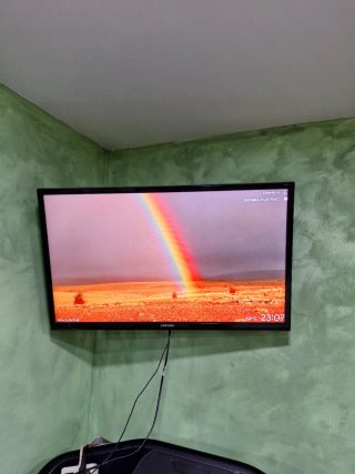 Samsung TV 32 pulgadas. Modelo: UE32EH4003W