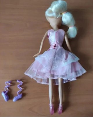 Muñeca bailarina rosa con zapatos