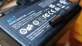 Cargador 19V 3.42A 65W AC/DC