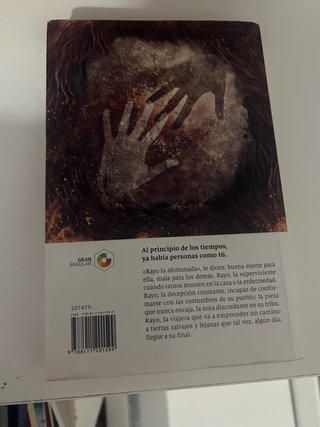 Libro; Rayo la de los mil nombres.