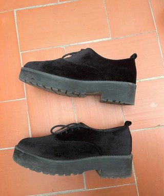 Zapatos de terciopelo negros mujer