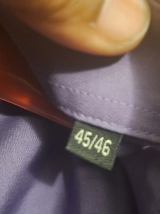 Camisa de vestir morada