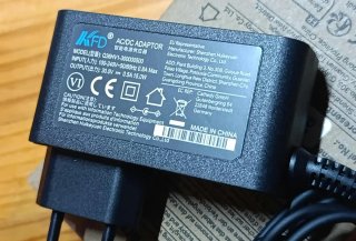 Adaptador AC/DC KFD 30V 0.5A 15W