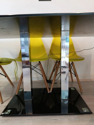Mesa de cristal negra para comedor/oficina