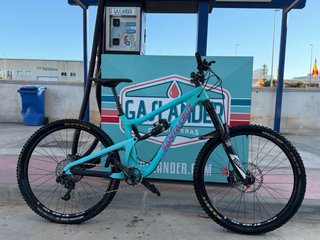 Santa Cruz Nomad 3 Carbono