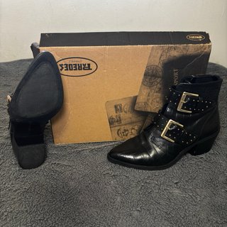 Botines Negros Efecto Cocodrilo | (Stradivarius)