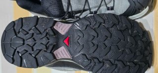 Zapatillas senderismo Salomon grises y negras