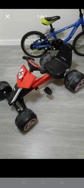Coche a pedales INJUSA 3/4 años