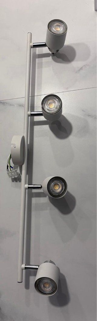 2 Lámparas Philips 4 focos LED (focos incluidos)
