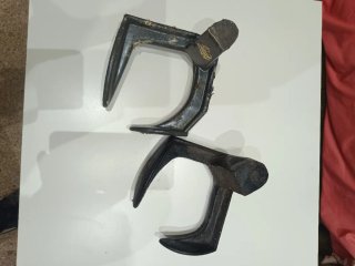 2 yunques de zapatero antiguos.