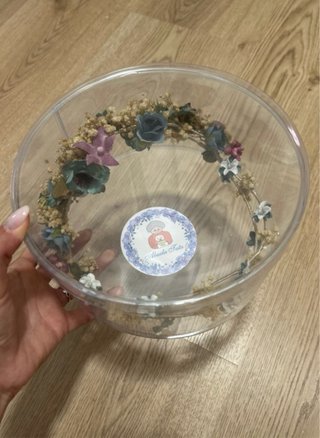 Corona o tocado de flores para comunión o damita.