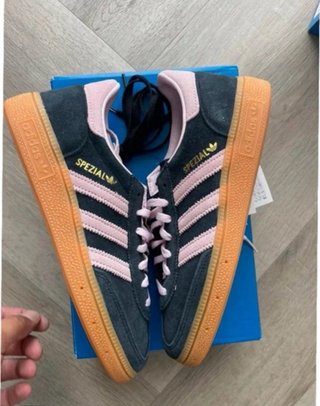 Zapatillas Adidas Spezial Negro y Rosa
