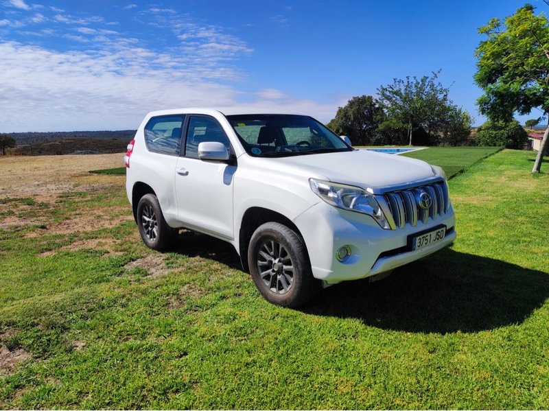 Toyota Land Cruiser 2016 - foto 1