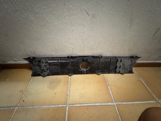 Parrilla Golf MK1 1 faro