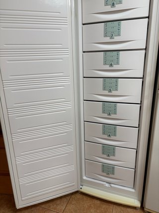 Congelador vertical con cajones