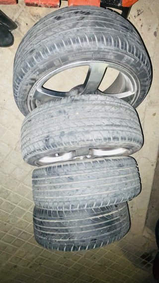Llantas de aleación R17 con neumaticos 205/40R17
