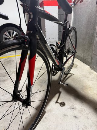 Bicicleta Orbea Avant Negra y Roja