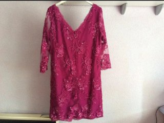 Vestido de fiesta con pedrería, sólo usado una vez
