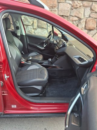 Peugeot 2008 Allure 1.2 Puretech 110cv EAT6 Autom.