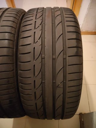 Neumáticos 235/40/19