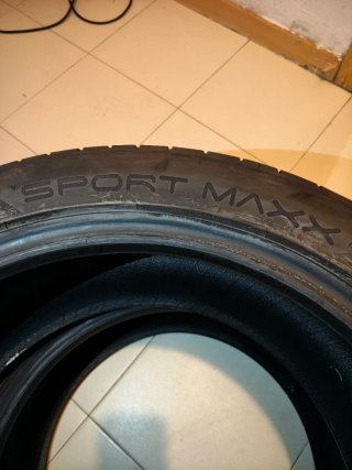 Neumaticos 235/45/17