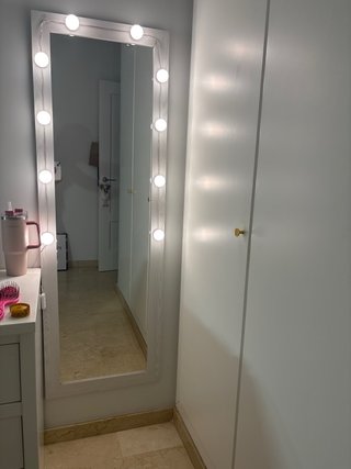 Specchio da camera da letto con luci LED