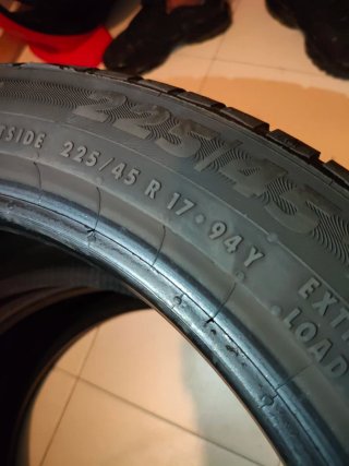 Neumáticos 225/45/17