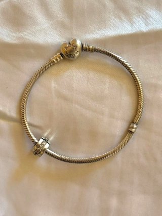 Pulsera Pandora Corazón con Charm