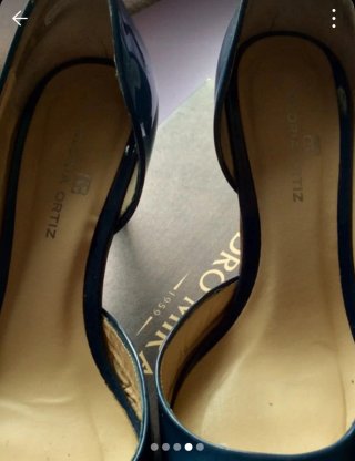 Zapatos tacón charol Gloria Ortiz,  azul.