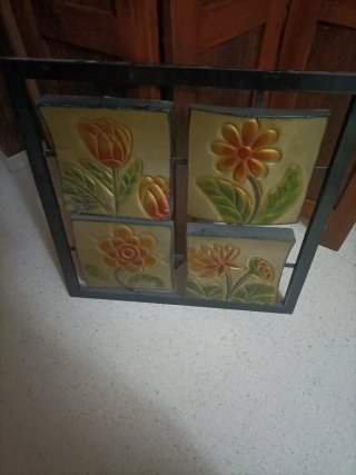Cuadro decorativo de metal con flores de 69x69 cm