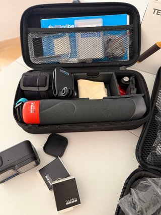 GoPro HERO 11 Black + 2 batterie + accessori