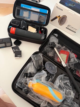 GoPro HERO 11 Black + 2 batterie + accessori