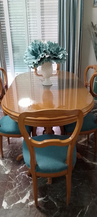 Mueble de salón madera y cristal