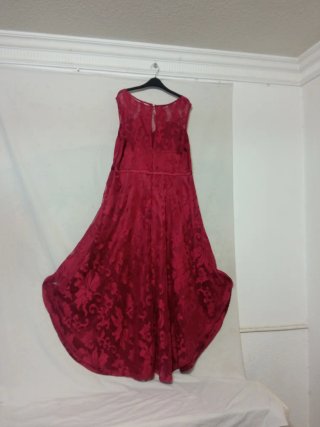 Vestido rojo con vuelo