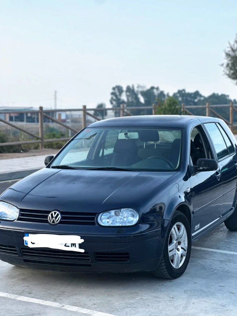 Volkswagen Golf 2001 - foto 1