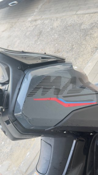 Yamaha NMAX Maxi Scooter Gris/Negro