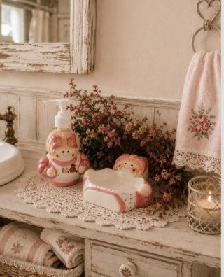 Juego baño cerámica muñeca rosa