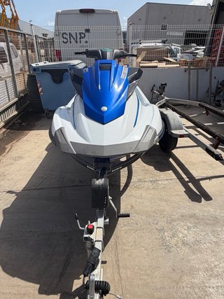 Yamaha VX1100 con remolque