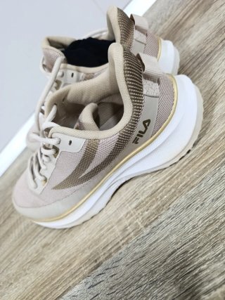 Deportes fila niña mujer número 38