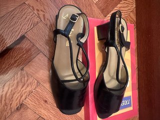 Zapatos de piel Mariamare Negros